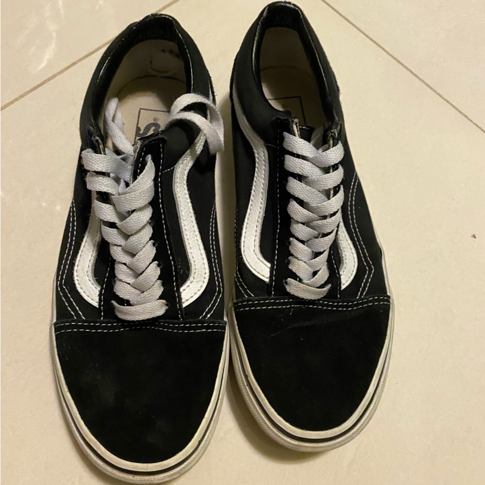 Women’s old school vans sz 8.5
